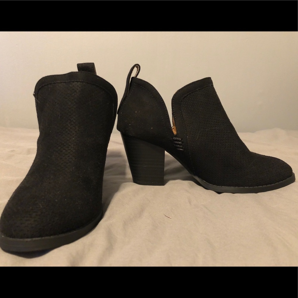Black Boots
